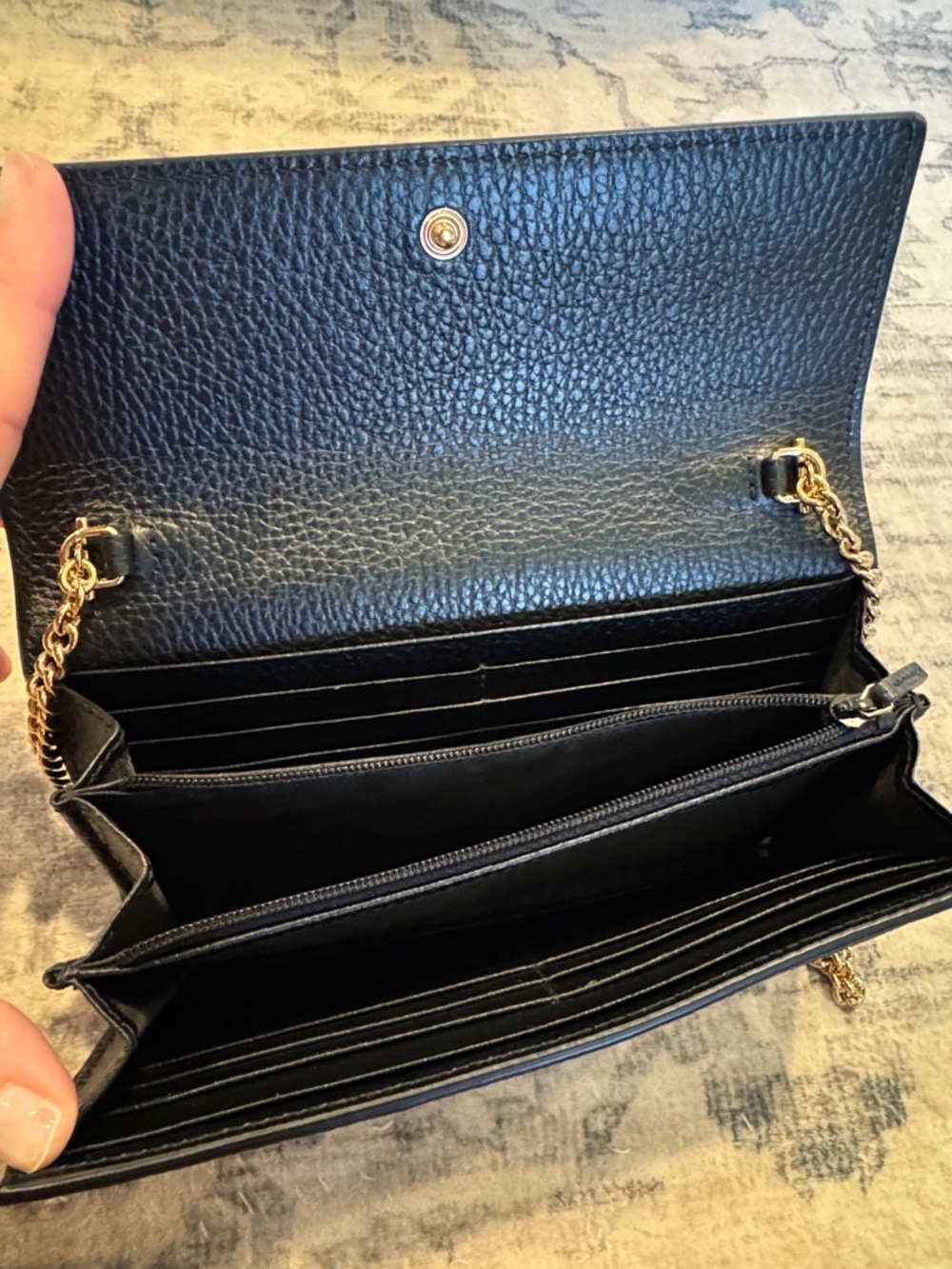 Gucci Black Leather and Beige GG Crossbody with Gold Chain Strap - Picture 2 of 2